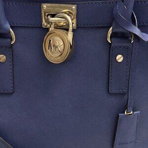 👜 Michael Kors Hamilton Tote – Royal Blue Saffiano Leather